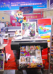 鴻盛數(shù)碼亮相2009第十四屆中原國際廣告展，引領(lǐng)數(shù)字廣告制作新風潮